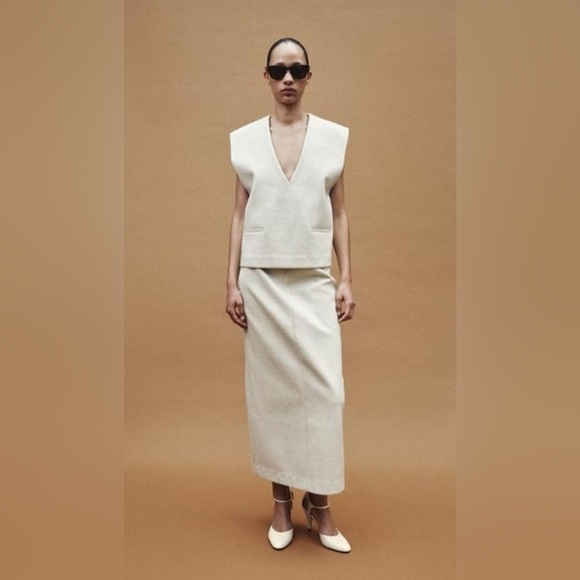 NWOT. Zara Ecru Heeled Shoes with Strap. Size 7,5. - Picture 3 of 8